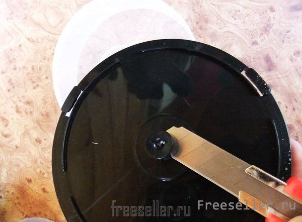 Изготовление бутербродницы из контейнера от CD дисков