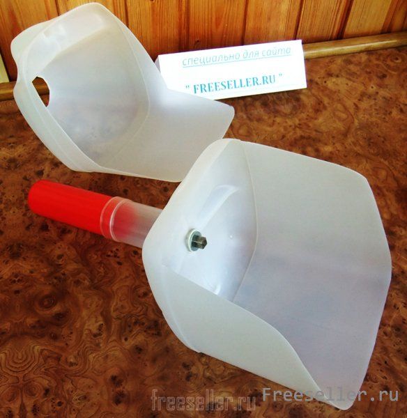 Совок из пластиковой канистры
