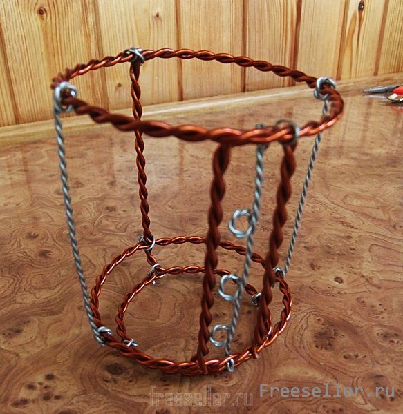 Подстаканник из проволоки