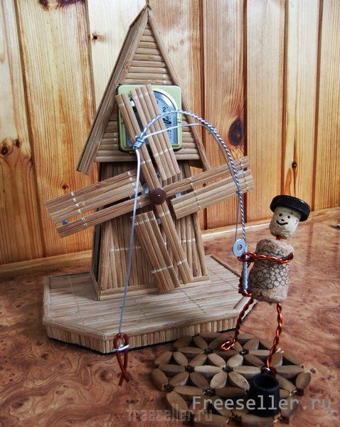 Композиция из пробок на тему: Рыбак