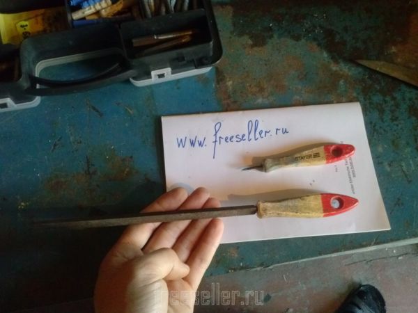 Ручки для инструмента из засохших кисточек