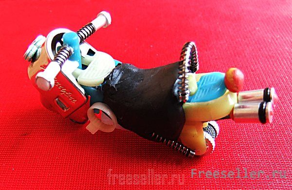 Мотоцикл из 2х зажигалок