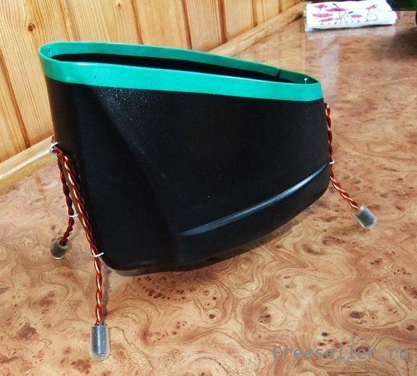 Органайзер из пластиковой канистры от моющего средства.