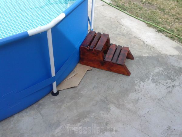 Самодельная лестница для бассейна