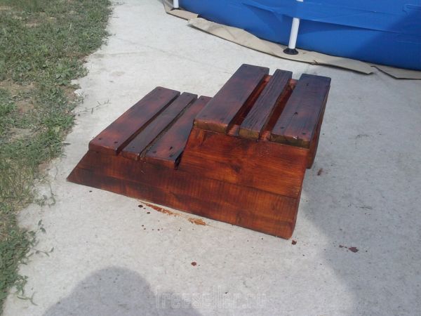 Самодельная лестница для бассейна