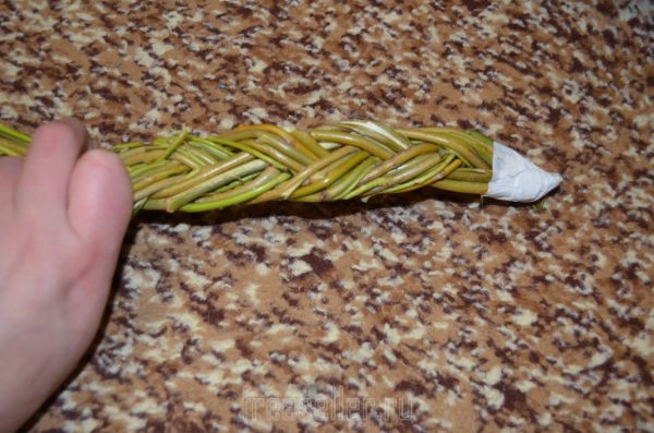 Процесс изготовления качелей для попугая