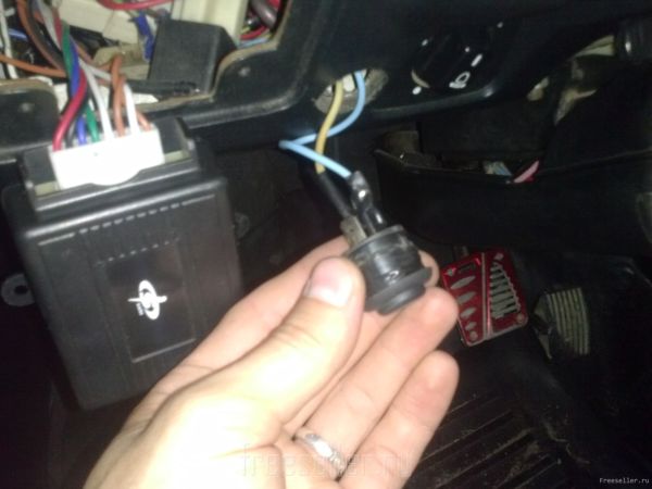 Установка кнопки электропривода багажника на Ваз-классику Ваз 2107 своими руками
