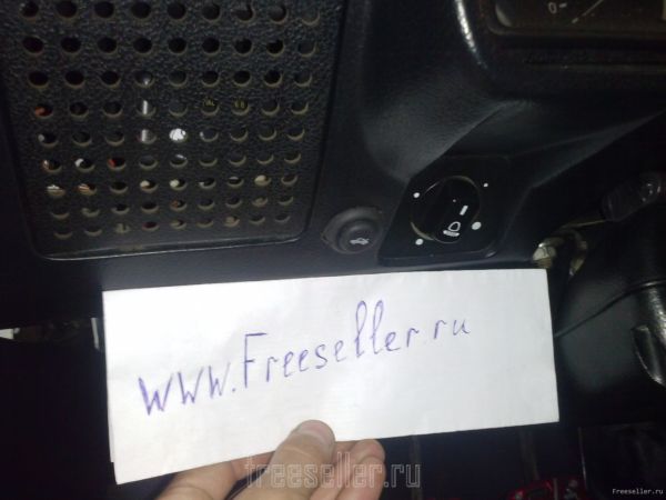 Установка кнопки электропривода багажника на Ваз-классику Ваз 2107 своими руками