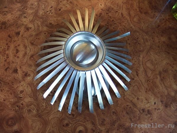 процесс изготовления аромолампы из алюминиевой банки