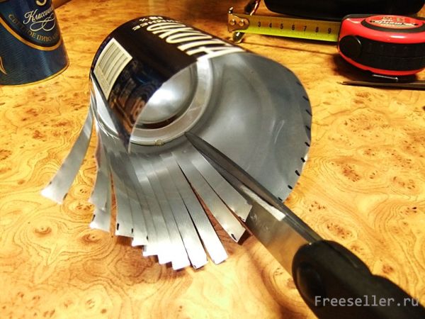 процесс изготовления аромолампы из алюминиевой банки
