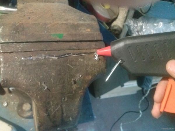 <p style="text-align:center;"> <a class="highslide" href="https://www.freeseller.ru/uploads/posts/2014-07/1405251017_cam00863.jpg" target="_blank"><img src="https://www.freeseller.ru/uploads/posts/2014-07/medium/1405251017_cam00863.jpg" alt="Обзор-сравнение клеевых термо-пистолетов" class="fr-dib"></a> <p> <p>Небольшой обзор-сравнение клеевых термо-пистолетов.</p>