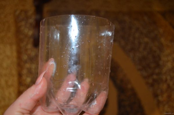 Процесс изготовления ловушки для ос из пластиковой бутылки