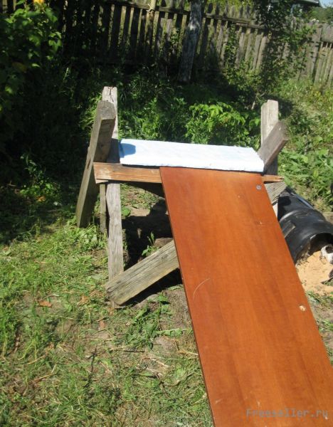 Детская горка из подручных средств