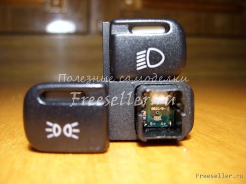 Индикация включенного состояния в клавишный выключатель ближнего света фар Lada Samara