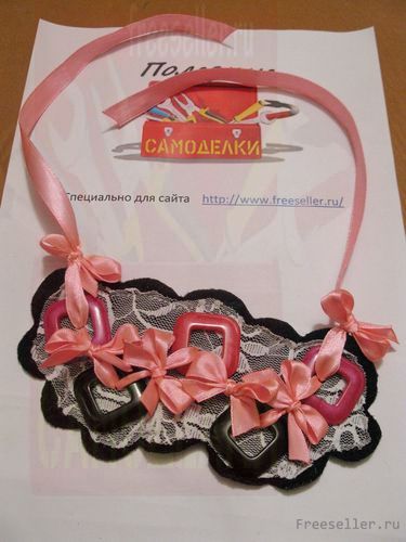 Украшение на шею для маленькой девочки