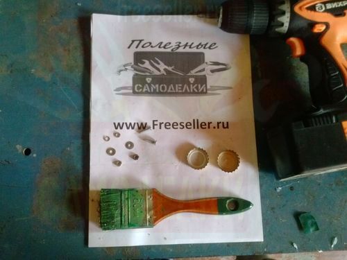 Материалы для изготовления самодельного приспособления для чистки рыбы