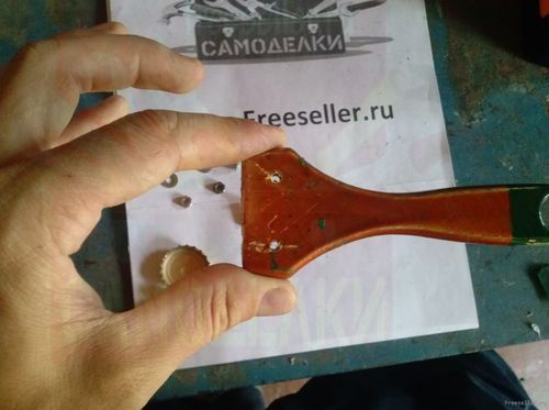 Процесс изготовления самодельного приспособления для чистки рыбы