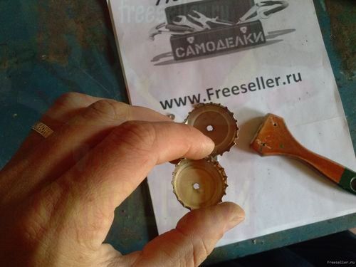 Процесс изготовления самодельного приспособления для чистки рыбы