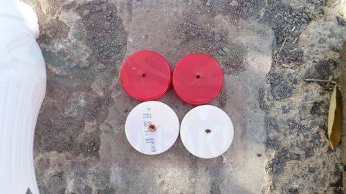 Процесс изготовления цветов из пластиковых бутылок