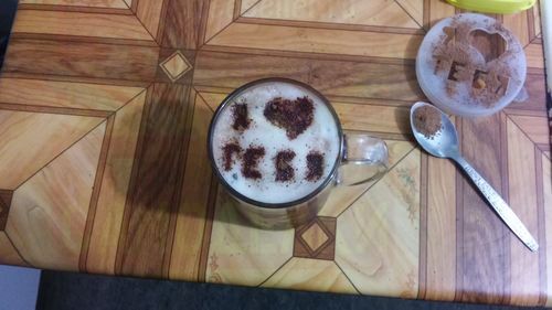 Как оригинально подать кофе.