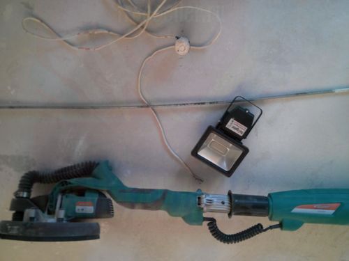 Шлифовка стен и потолков без пыли шлифмашиной Sturm DWS6016