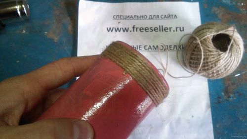 Процесс изготовления вазы из банки от чистящего средства