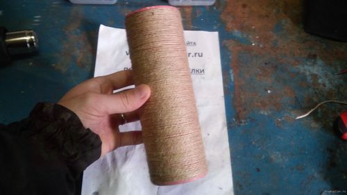 Процесс изготовления вазы из банки от чистящего средства