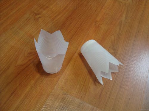 Изготовление колокольчиков из одноразовых стаканов