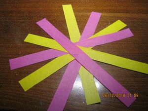 Полоски бумаги для изготовления гирлянды