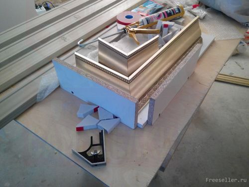 Самоделка для сборки мебели и багетов