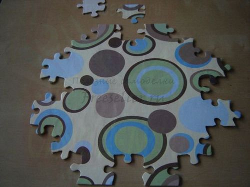 Процесс изготовления пазлов часов