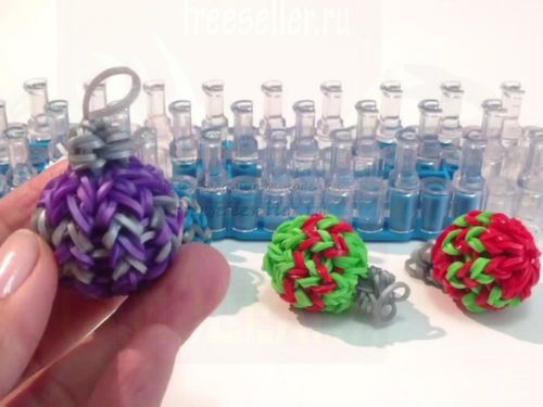 3D елочная игрушка из резиночек Rainbow Loom