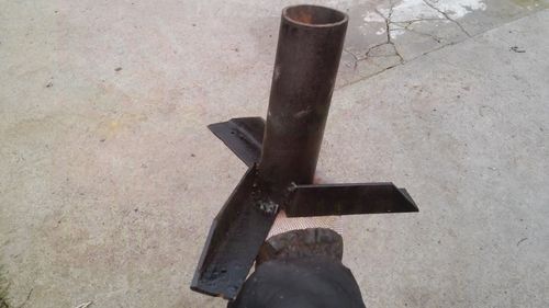 Процесс изготовления триноги для елки