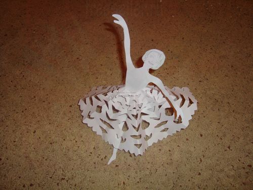 Балеринка из бумаги