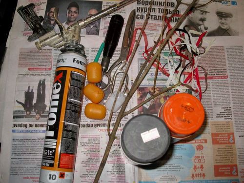 Материалы для изготовления сюрреалистичной ёлочки с овечками