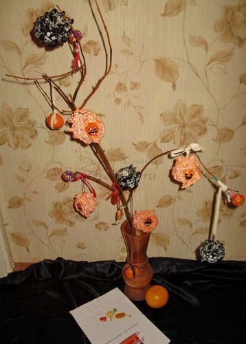 Сюрреалистичная ёлочка с овечками