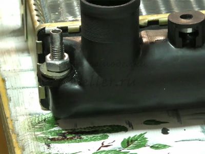 Как отремонтировать патрубок радиатора при помощи концевика от сигналки