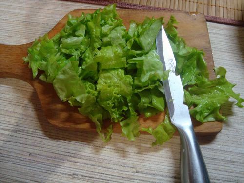 Процесс приготовления салат Цезарь