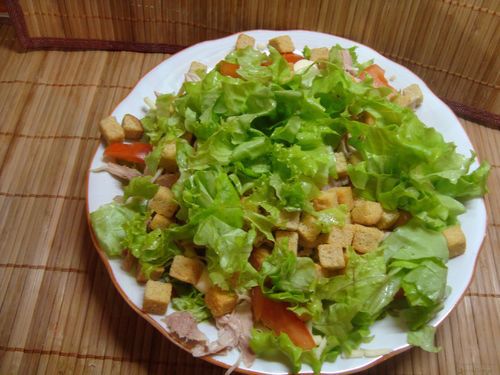 Процесс приготовления салат Цезарь