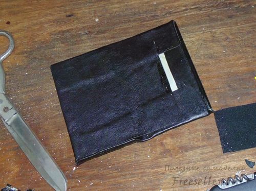 Процесс изготовления чехла для телефона из кожи