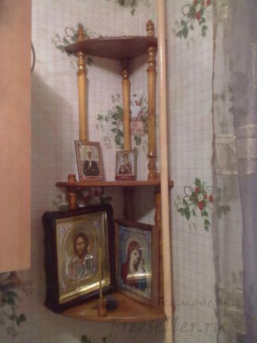Самодельная полка для икон