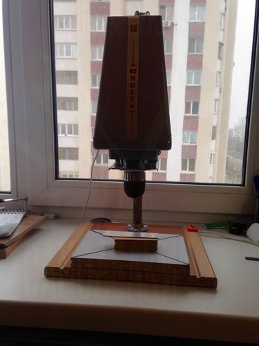 Сверлильный станок из фотоувеличителя