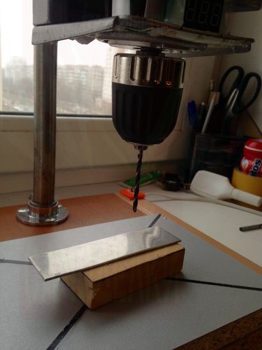 Сверлильный станок из фотоувеличителя