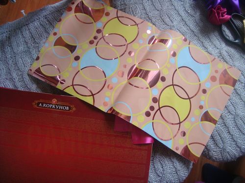 Процесс изготовления фоторамки из коробки для конфет