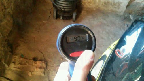 Процесс установки подогревов руля на скутер