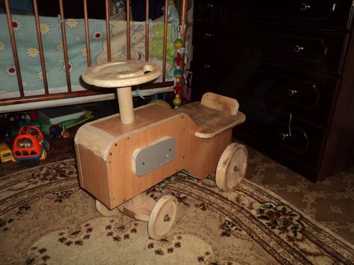 Трактор для ребенка своими руками из ЛДСП