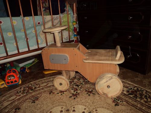 Трактор для ребенка своими руками из ЛДСП