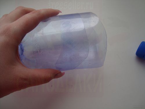 Процесс изготовления самоделки для выращивания цветов дома