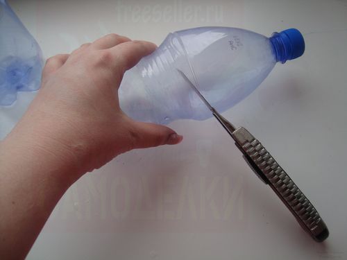 Процесс изготовления самоделки для выращивания цветов дома