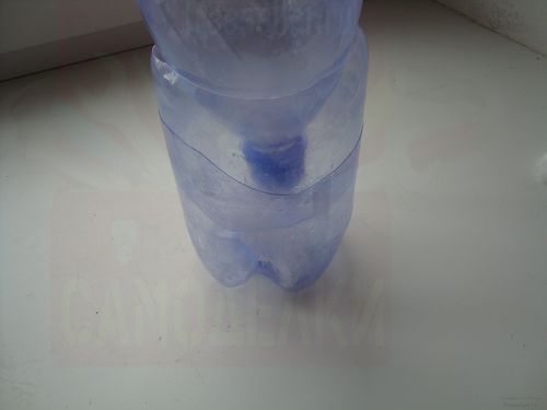 Процесс изготовления самоделки для выращивания цветов дома